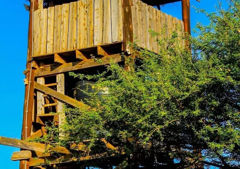 هتل Teen Ranch Camp