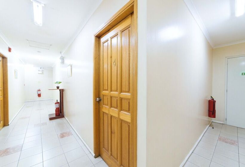 膳宿费 Reddoorz @ Clarkview 21st Street Angeles City