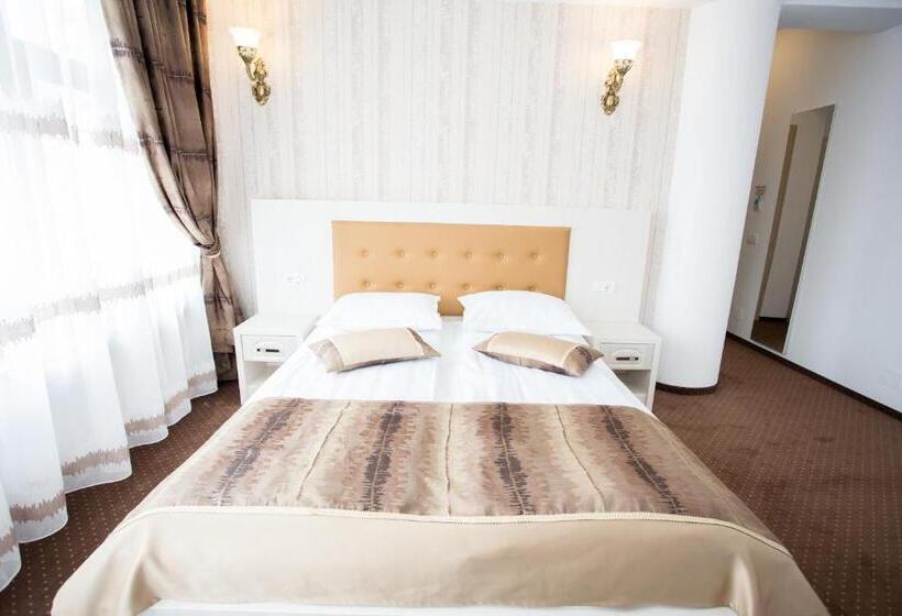 بنسيون Restaurant Ayan Piatra Neamt