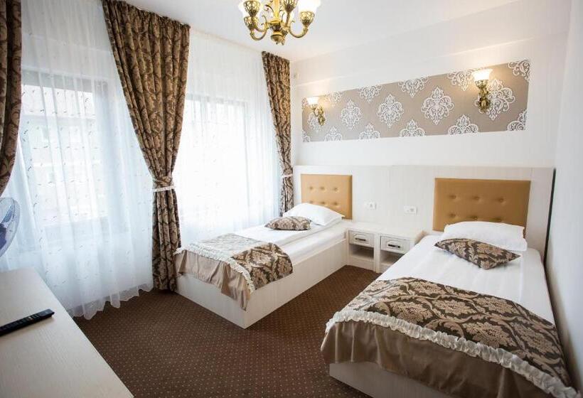 بنسيون Restaurant Ayan Piatra Neamt