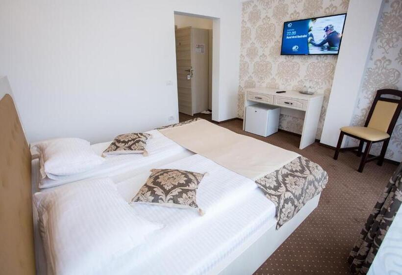 بنسيون Restaurant Ayan Piatra Neamt