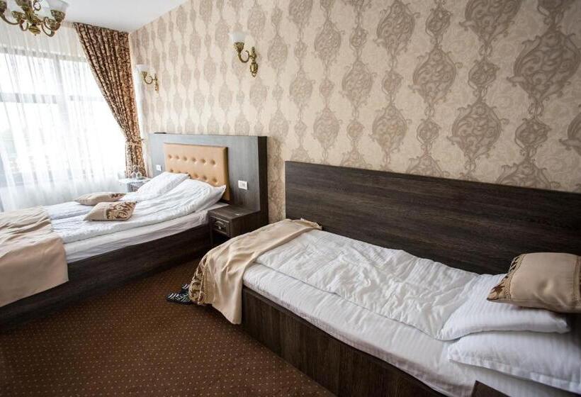 بنسيون Restaurant Ayan Piatra Neamt