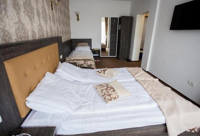 بنسيون Restaurant Ayan Piatra Neamt