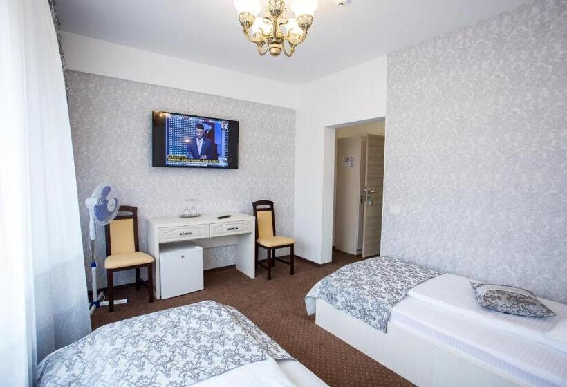 بنسيون Restaurant Ayan Piatra Neamt