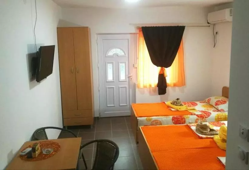 پانسیون Studio Isakovic Centar