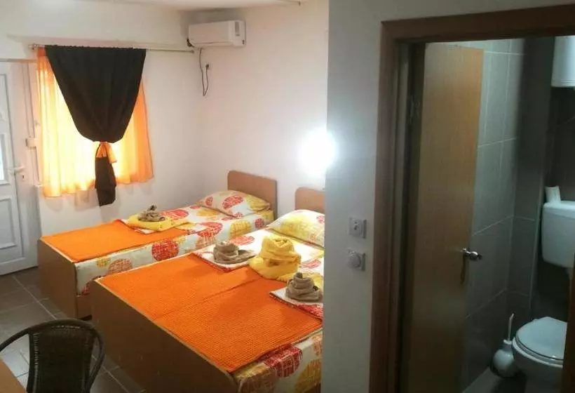 پانسیون Studio Isakovic Centar