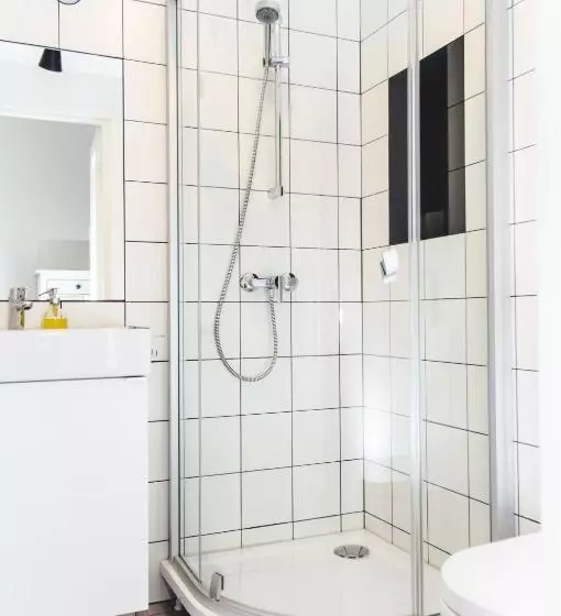 پانسیون The House