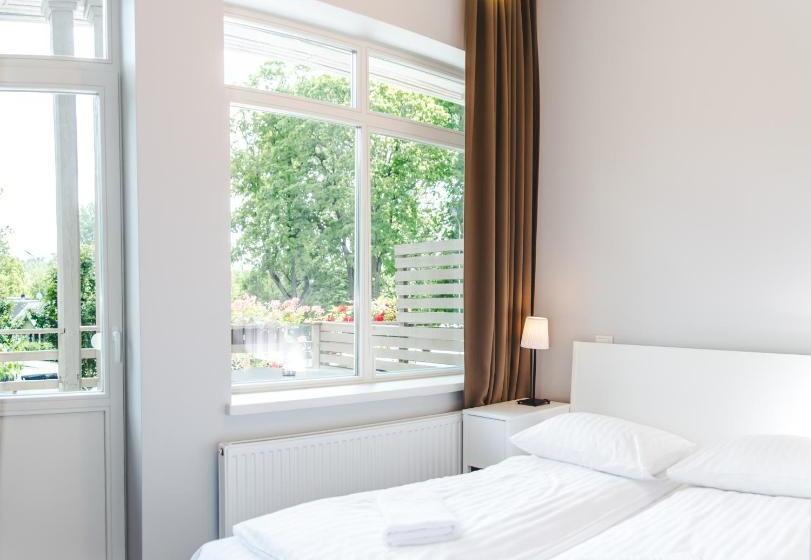 پانسیون The House