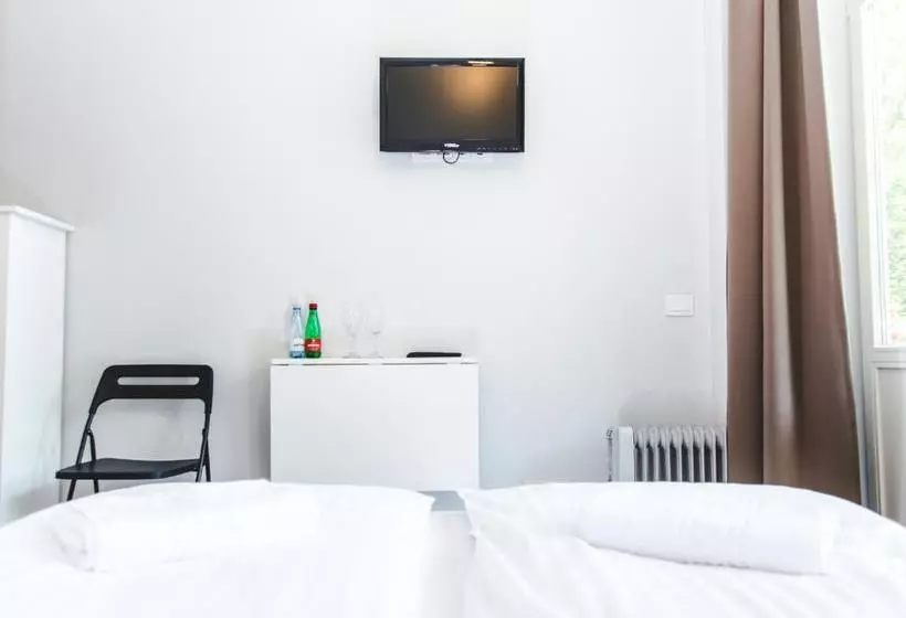 پانسیون The House