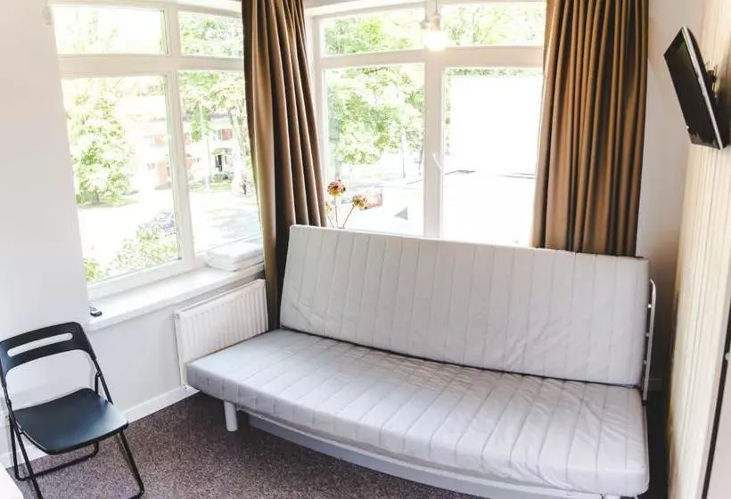 پانسیون The House