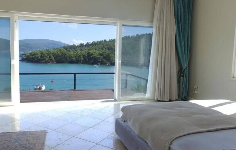 Vhillas Private Luxury Villa Leo