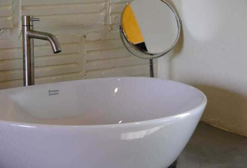 88 Fine Hotel @ Suratthani Airport