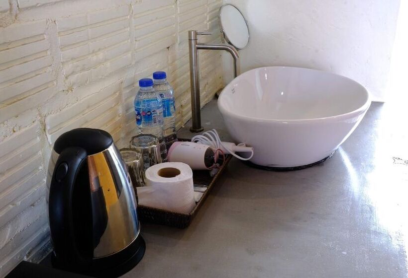 88 Fine Hotel @ Suratthani Airport