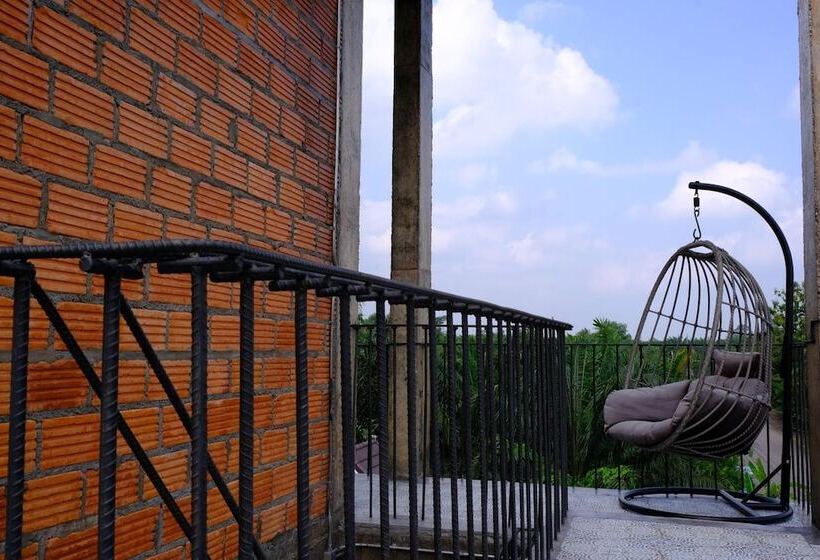 88 Fine Hotel @ Suratthani Airport