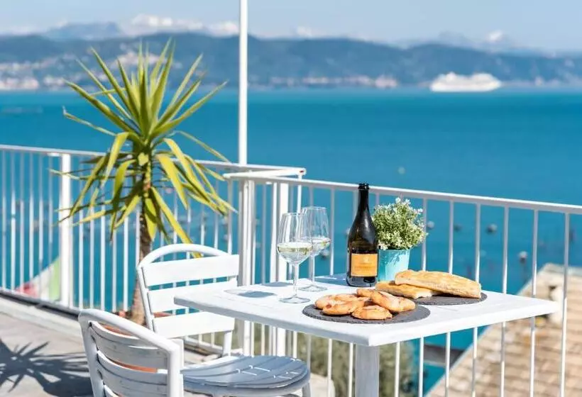 Retkeilymaja Affittacamere La Tortuga