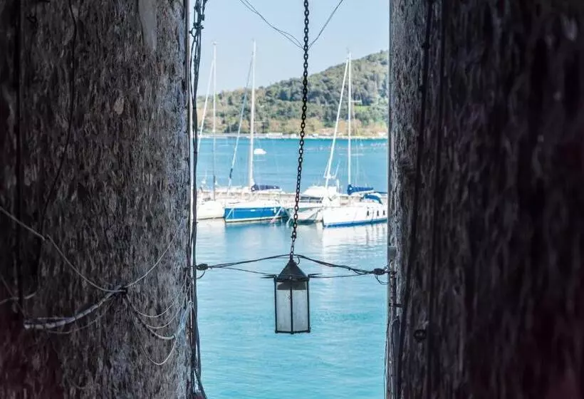 Retkeilymaja Affittacamere La Tortuga