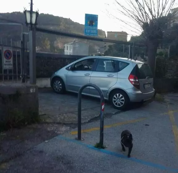 Retkeilymaja Affittacamere La Tortuga