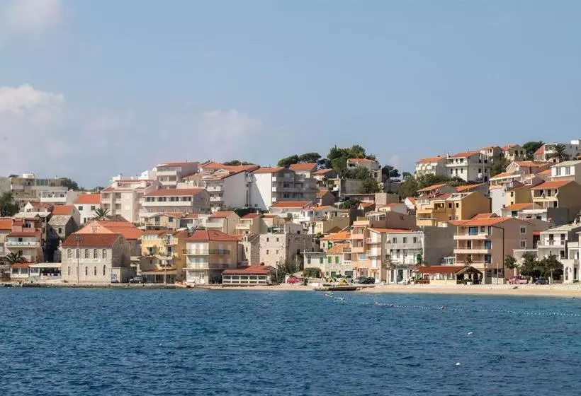 Apartments Tolj
