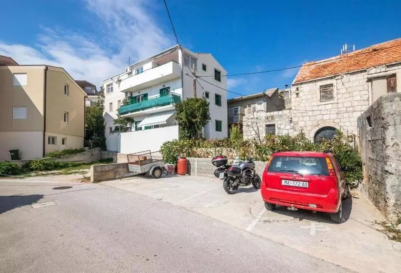 Apartments Tolj