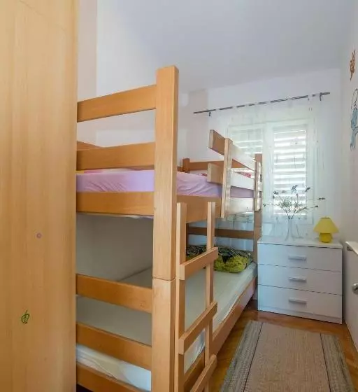 Apartments Tolj