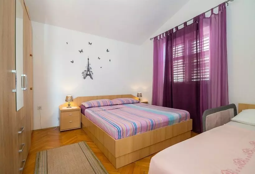 Apartments Tolj