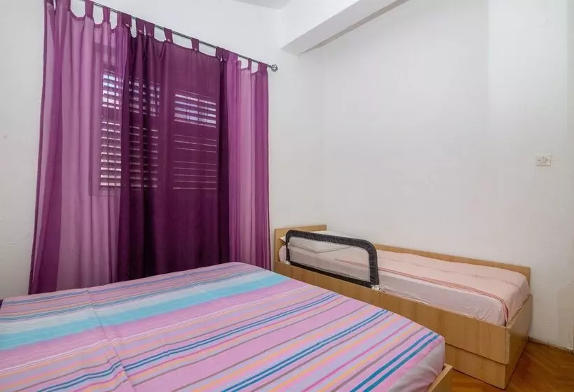 Apartments Tolj