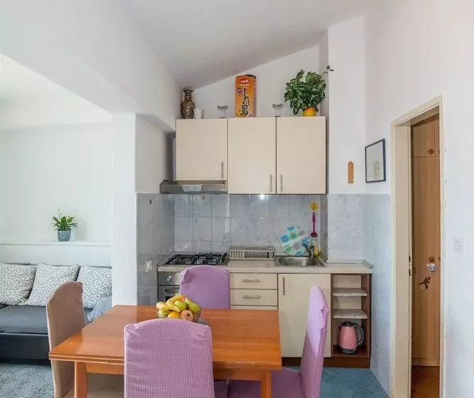 Apartments Tolj