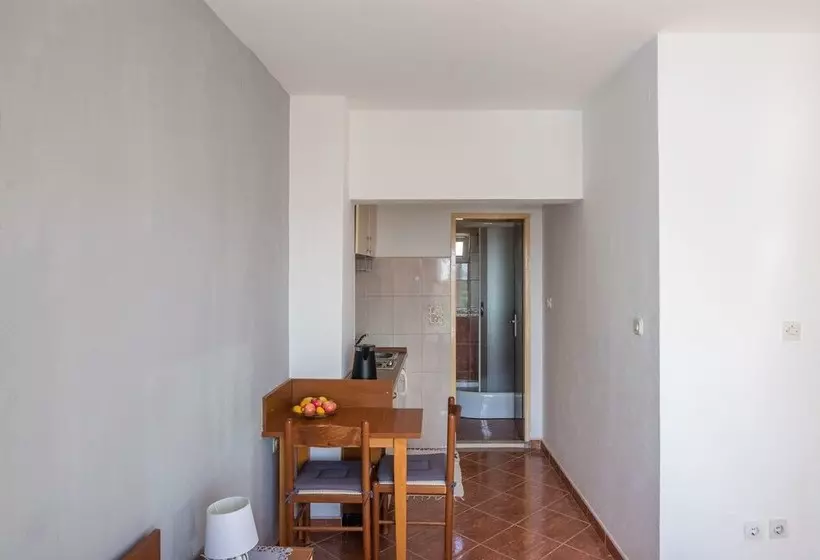 Apartments Tolj