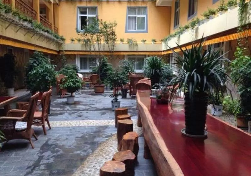 Hotelli 7 Days Inn Diqing Shangri-la Old Town Branch