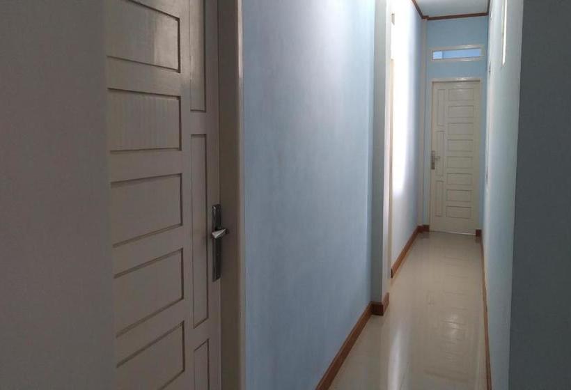 Отель Oyo 3278 Penginapan Alfajri