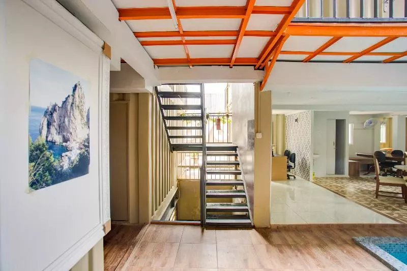 ホテル Capital O 3300 Nadjara Residence Syariah
