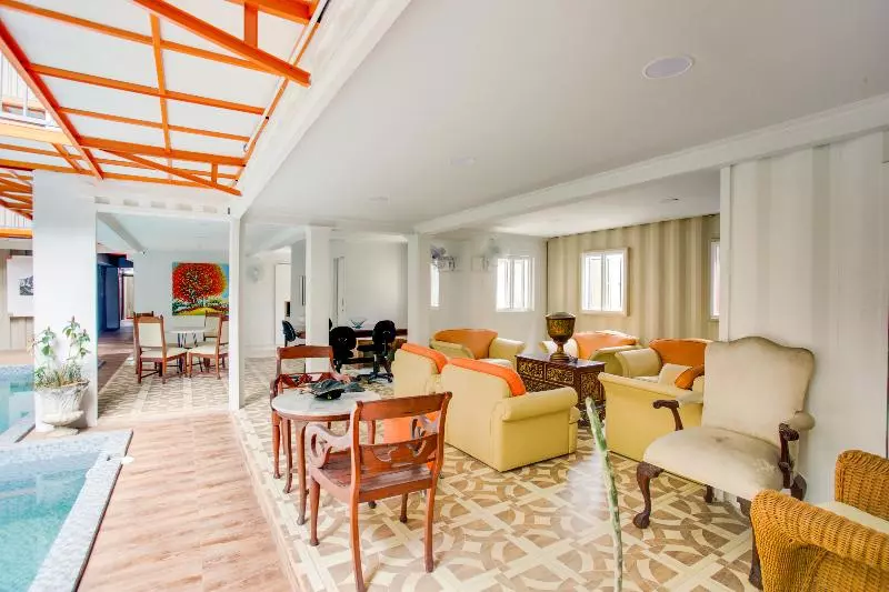 ホテル Capital O 3300 Nadjara Residence Syariah