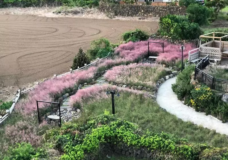 هتل Twobitnalae Resort