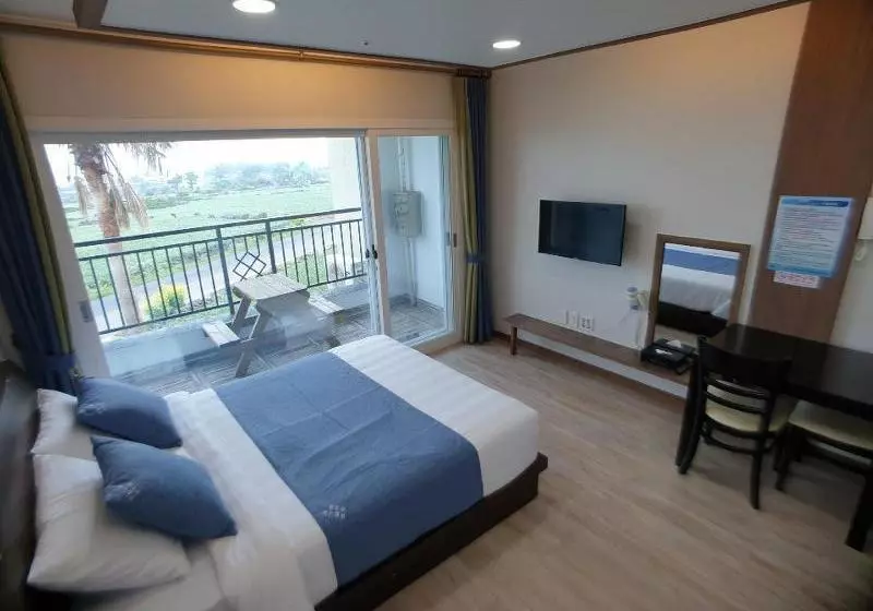 هتل Twobitnalae Resort