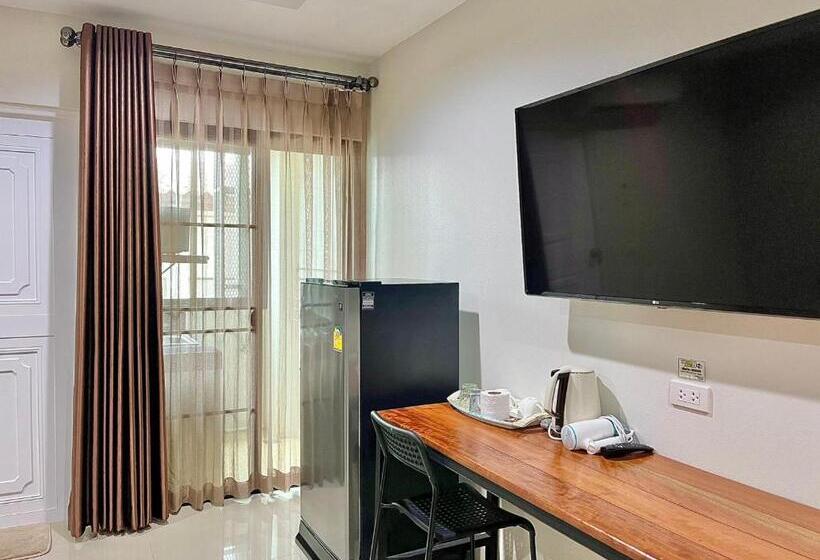 The Gun Hotel Premium