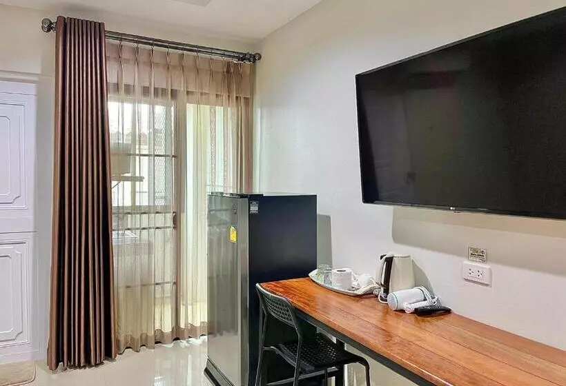 The Gun Hotel Premium