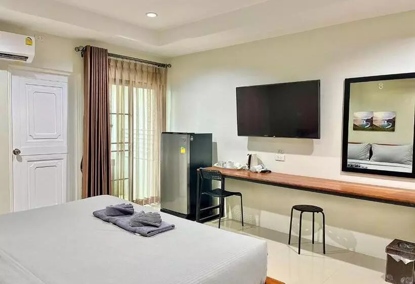 The Gun Hotel Premium