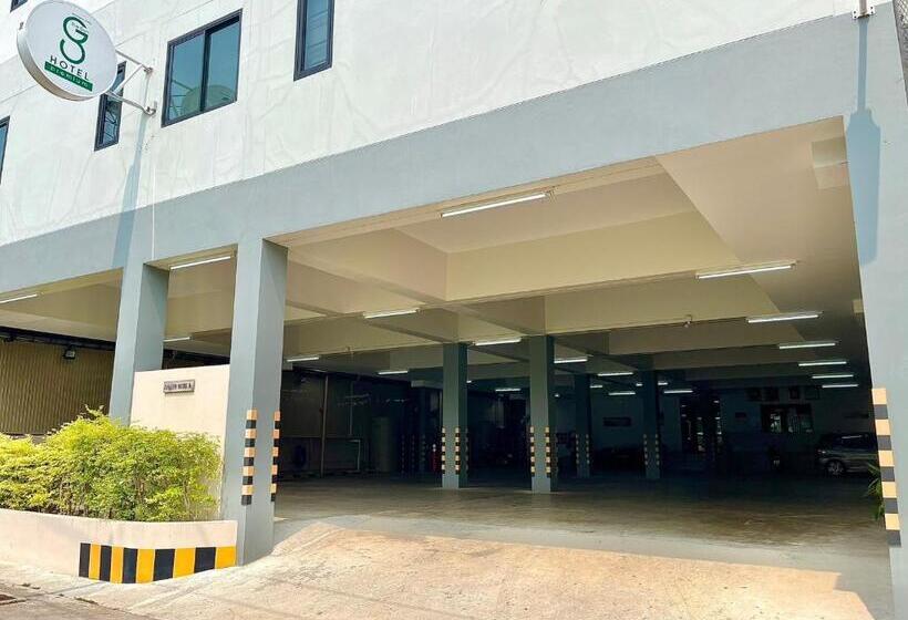 The Gun Hotel Premium