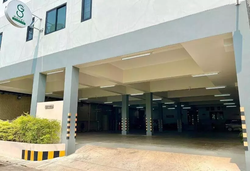 The Gun Hotel Premium