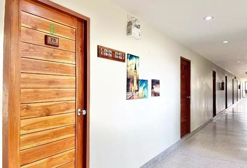 The Gun Hotel Premium