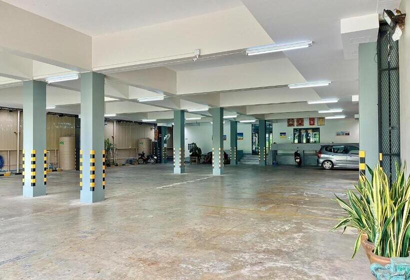 The Gun Hotel Premium