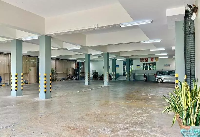 The Gun Hotel Premium