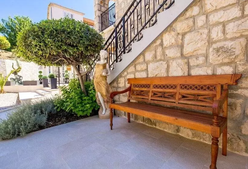 Integrated Hotel Arbia Margita