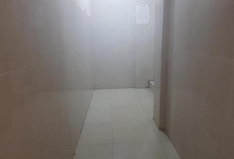 هتل Spot On 3228 Kost Ham