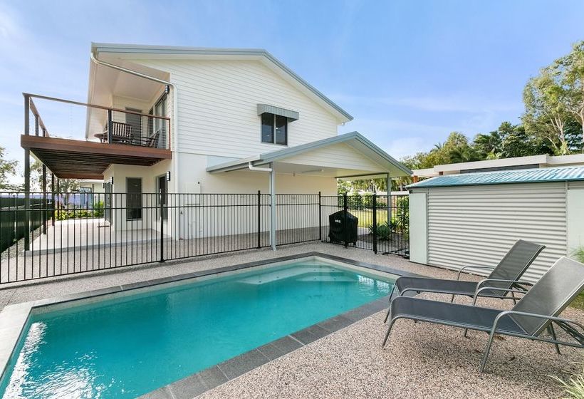 Belle Escapes Tropical Beachside Oasis Clifton Beach