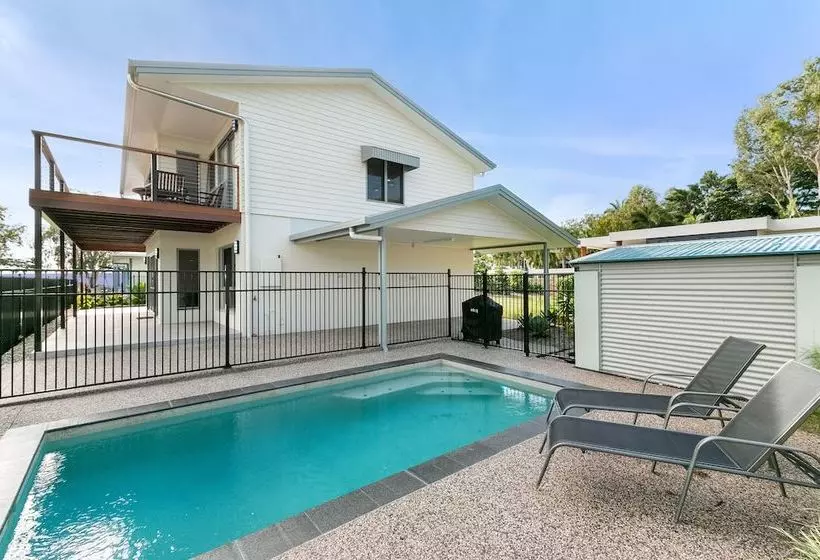 Belle Escapes Tropical Beachside Oasis Clifton Beach