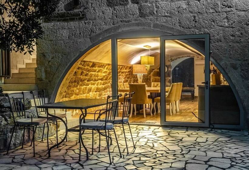 Beachfront Villa Gabriela With Pool