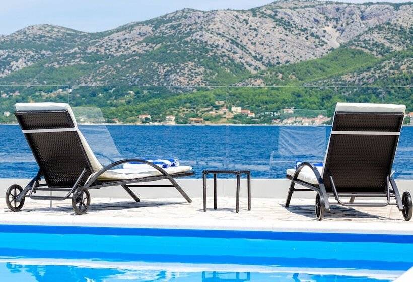 Beachfront Villa Gabriela With Pool