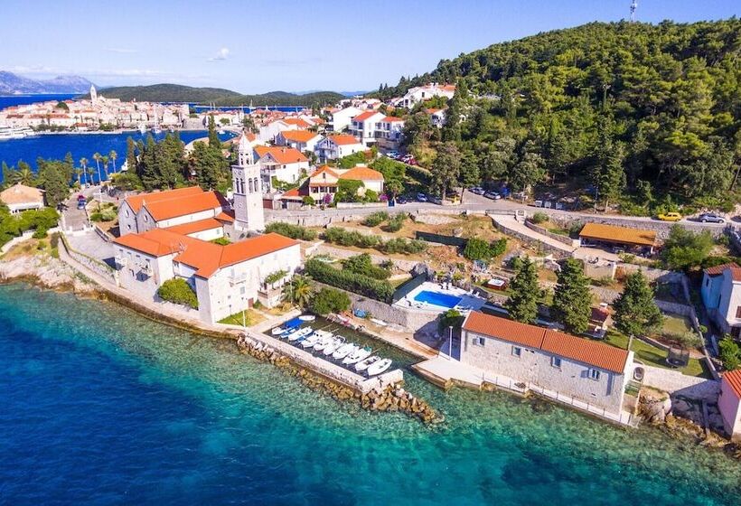 Beachfront Villa Gabriela With Pool