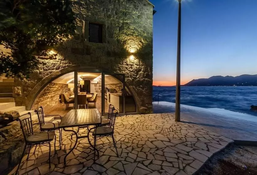 Beachfront Villa Gabriela With Pool